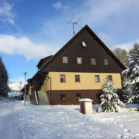 Apartman V Zeleni Dolni Morava Exterior photo